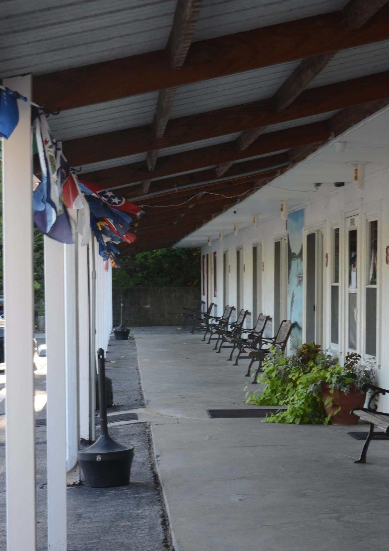 Little River Inn Motel Leon Ngoại thất bức ảnh